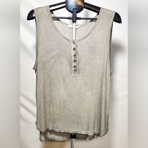 Jane + Delancey Gray Distressed Buttoned Tank Top Size XL